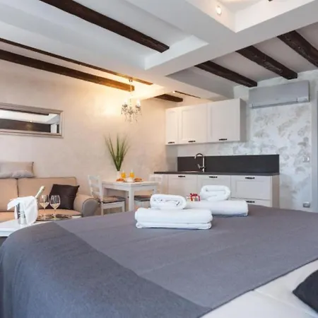Regent 2 - Exclusive Location Apartment